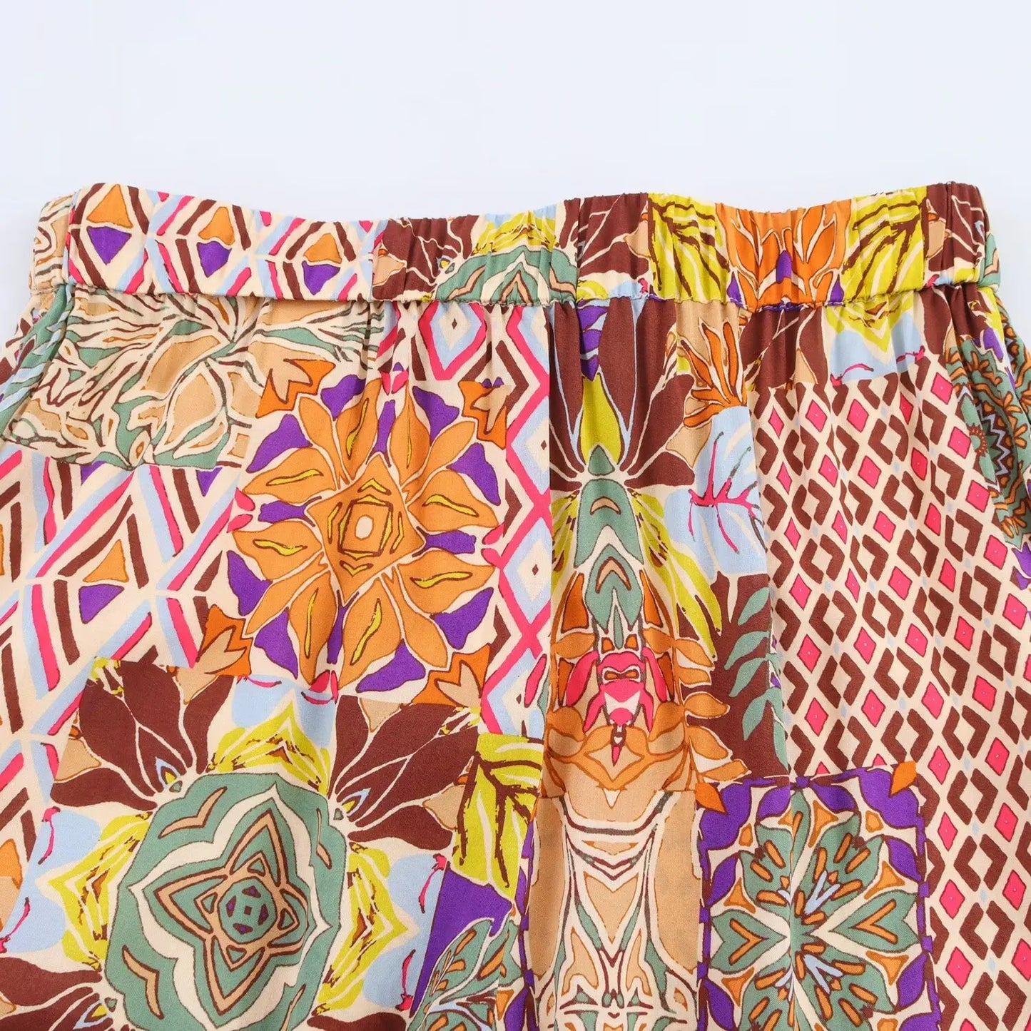 2025 New Women's Outfit Set Long Flared Pants with Drawstring Waist and V Neck Knot Front Crop Top Boho Print for Daily Wear